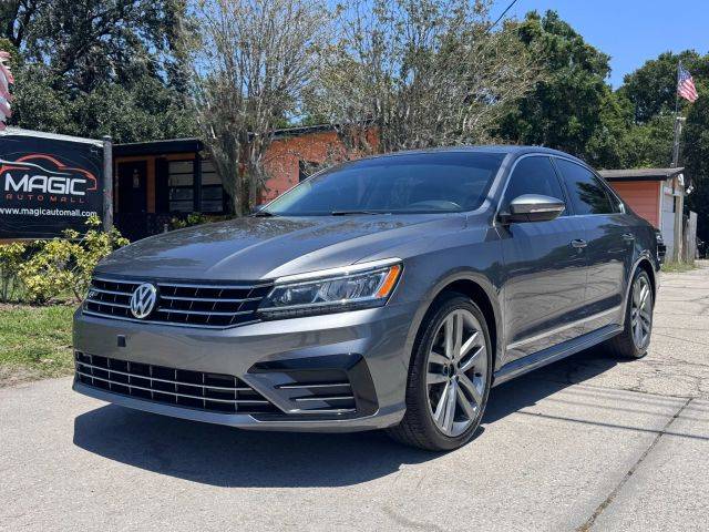 2017 Volkswagen Passat R-Line w/Comfort Pkg FWD photo