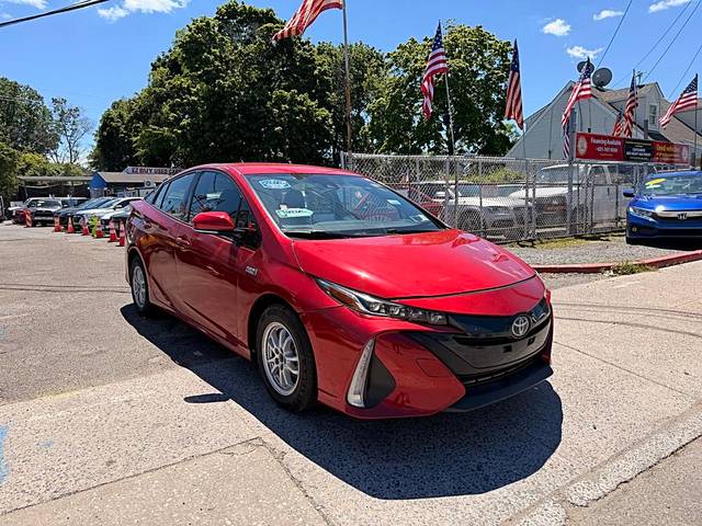 2017 Toyota Prius Prime Plus FWD photo