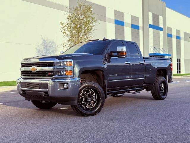 2017 Chevrolet Silverado 2500HD LTZ 4WD photo
