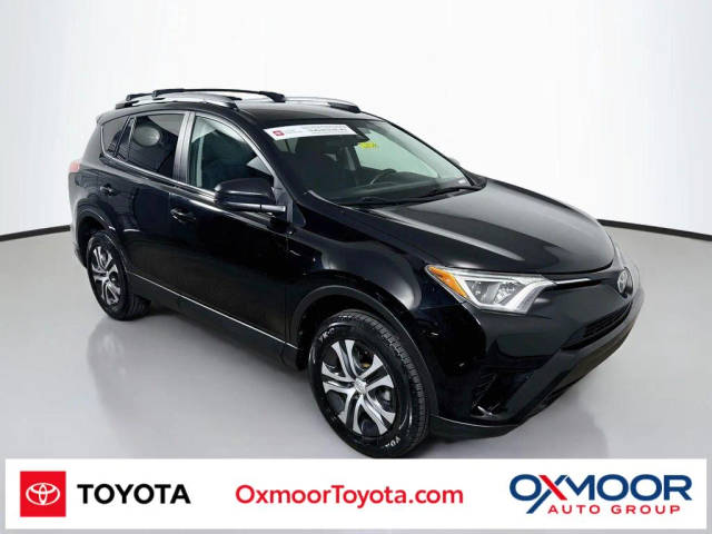 2017 Toyota RAV4 LE FWD photo
