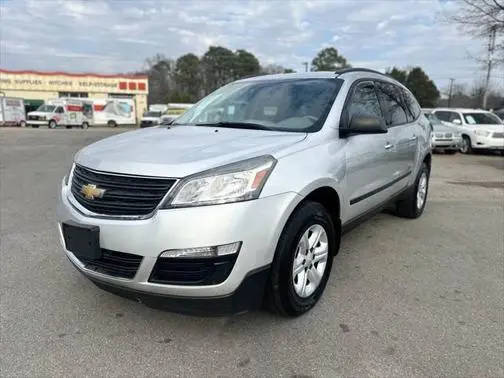 2017 Chevrolet Traverse LS FWD photo