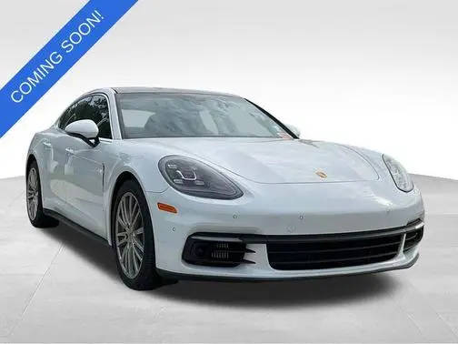 2017 Porsche Panamera 4S AWD photo