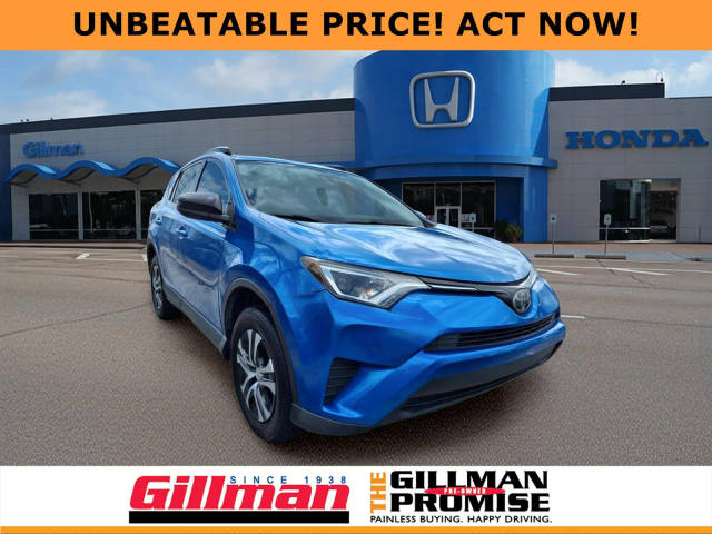 2017 Toyota RAV4 LE AWD photo