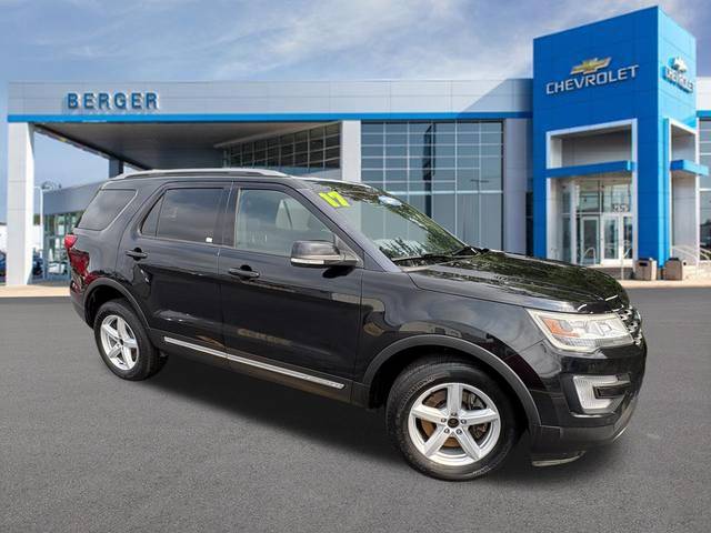2017 Ford Explorer XLT 4WD photo