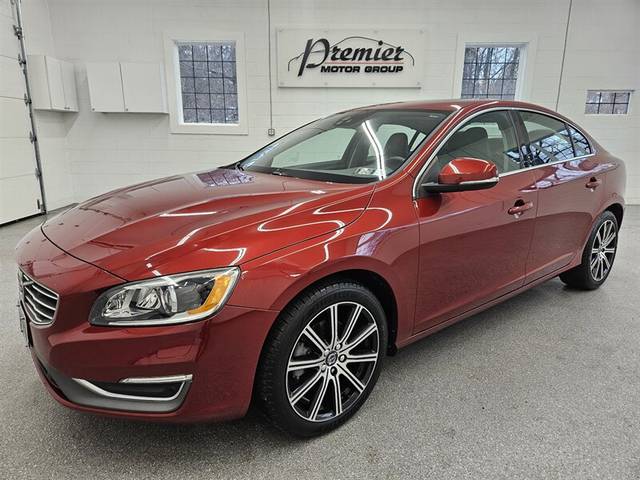 2017 Volvo S60 Inscription Platinum FWD photo