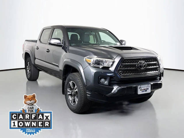 2017 Toyota Tacoma TRD Sport 4WD photo