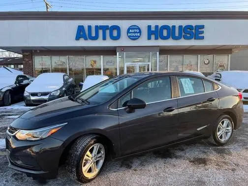 2017 Chevrolet Cruze LT FWD photo