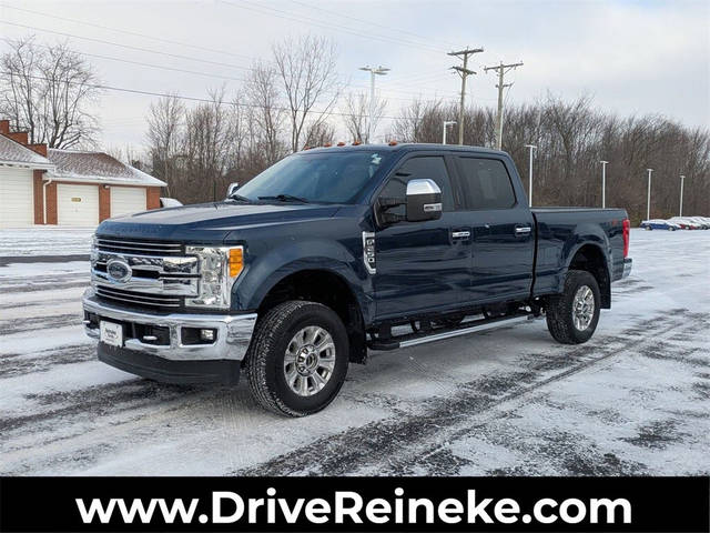 2017 Ford F-250 Super Duty Lariat 4WD photo