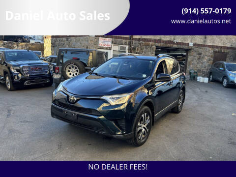 2017 Toyota RAV4 LE AWD photo