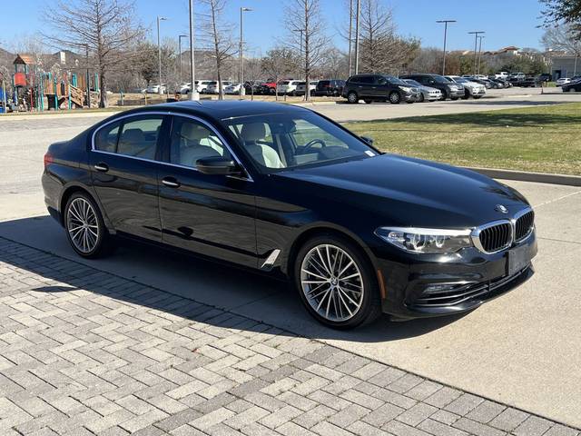 2017 BMW 5 Series 530i RWD photo
