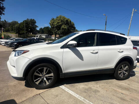 2017 Toyota RAV4 XLE AWD photo