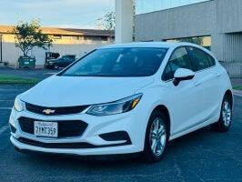 2017 Chevrolet Cruze LT FWD photo