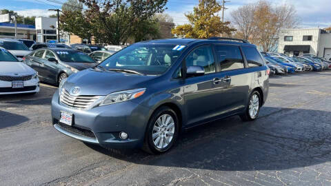 2017 Toyota Sienna Limited Premium FWD photo