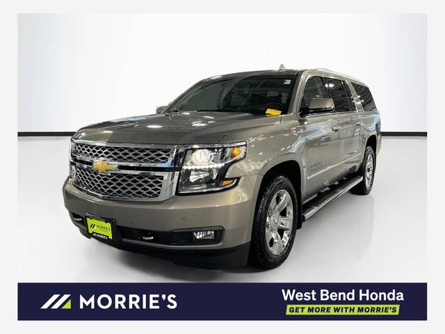 2017 Chevrolet Suburban LT 4WD photo
