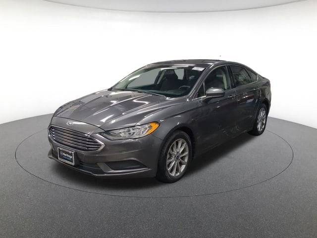 2017 Ford Fusion SE FWD photo