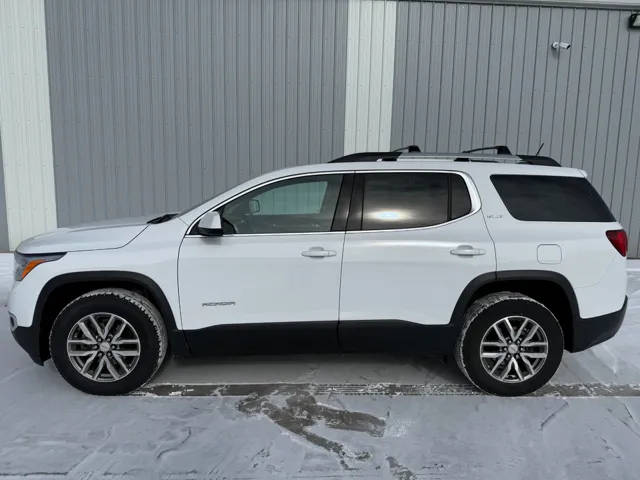 2017 GMC Acadia SLE FWD photo