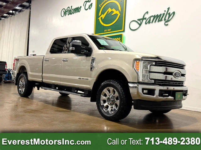 2017 Ford F-350 Super Duty Lariat 4WD photo