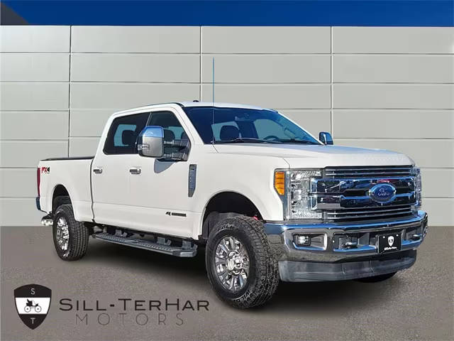 2017 Ford F-250 Super Duty Lariat 4WD photo