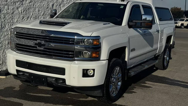 2017 Chevrolet Silverado 2500HD High Country 4WD photo