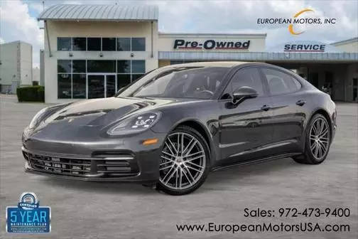 2017 Porsche Panamera 4 AWD photo