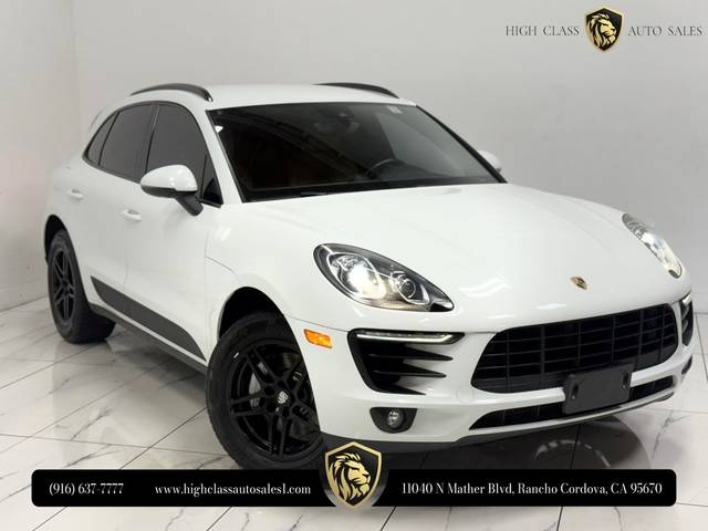 2017 Porsche Macan AWD photo