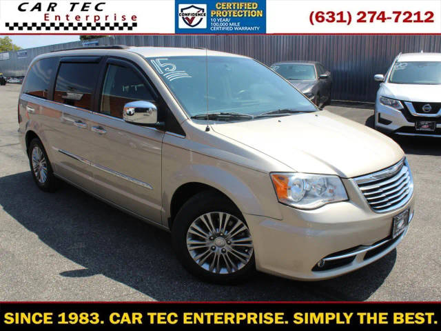2015 Chrysler Town and Country Touring-L FWD photo