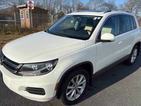2017 Volkswagen Tiguan Wolfsburg Edition AWD photo