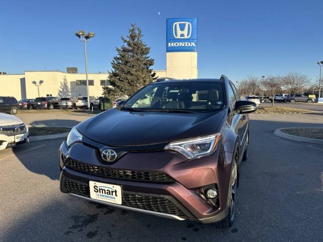 2017 Toyota RAV4 SE AWD photo