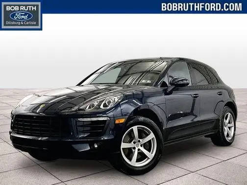 2017 Porsche Macan AWD photo