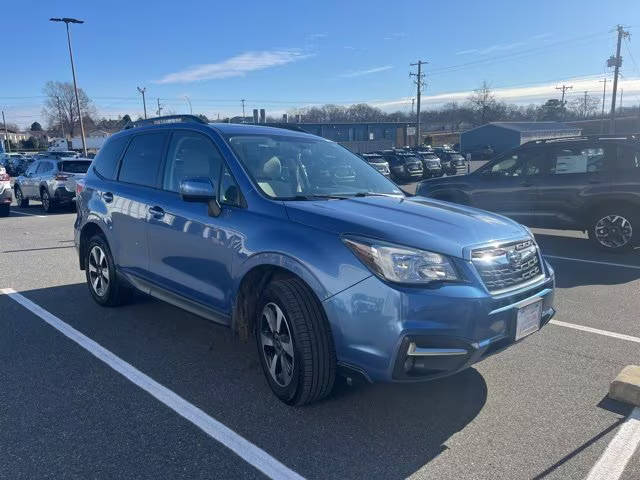 2017 Subaru Forester Premium AWD photo