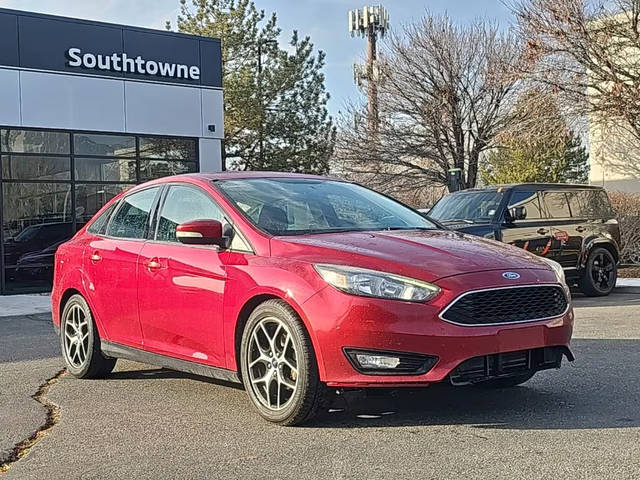 2017 Ford Focus SEL FWD photo