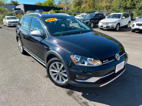 2017 Volkswagen Golf Alltrack S AWD photo