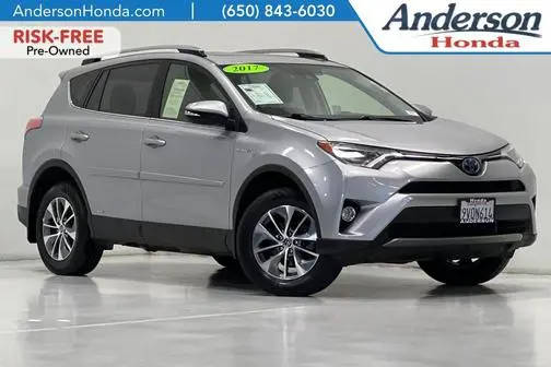 2017 Toyota RAV4 XLE AWD photo