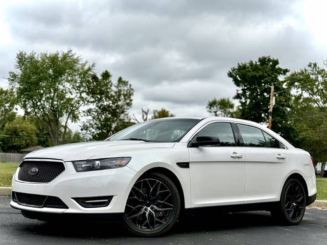 2017 Ford Taurus SHO AWD photo