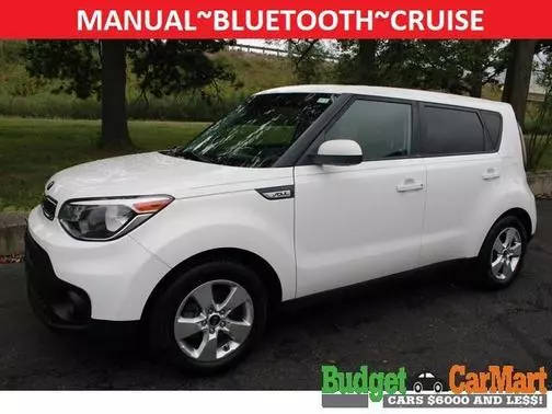 2017 Kia Soul Base FWD photo