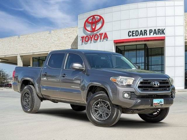 2017 Toyota Tacoma SR5 4WD photo