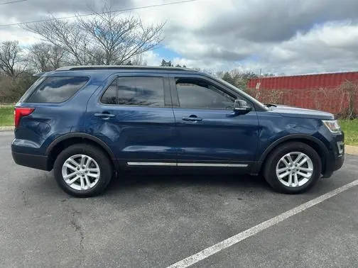 2017 Ford Explorer XLT FWD photo
