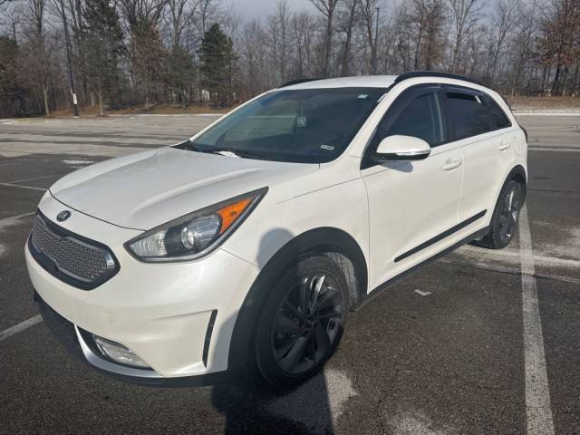 2017 Kia Niro Touring Launch Edition FWD photo