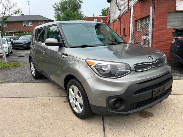 2017 Kia Soul Base FWD photo