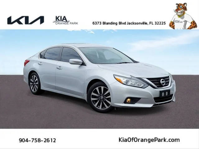 2017 Nissan Altima 2.5 SV FWD photo