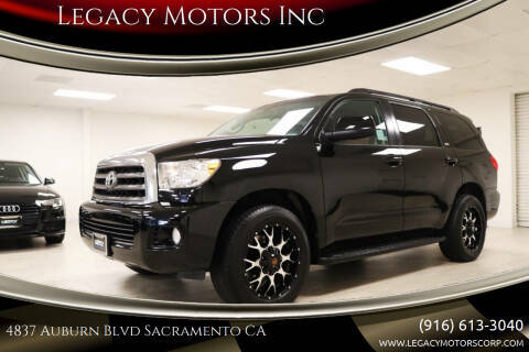 2016 Toyota Sequoia SR5 4WD photo