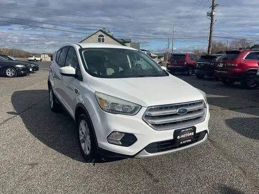 2017 Ford Escape SE FWD photo