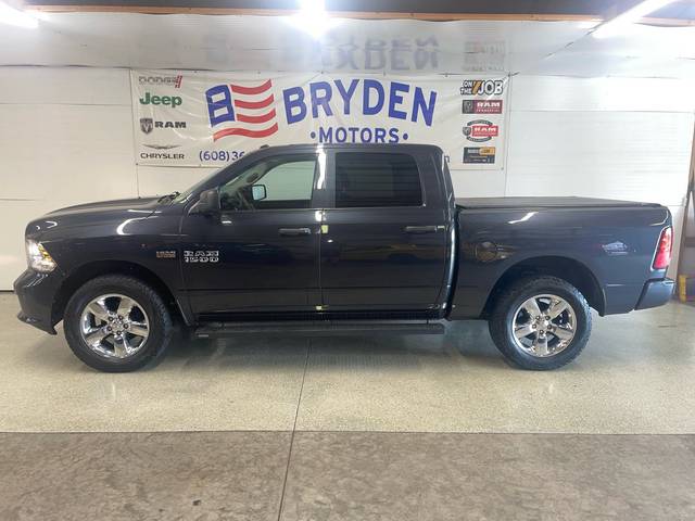 2017 Ram 1500 Express 4WD photo