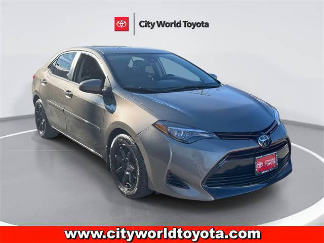 2017 Toyota Corolla LE FWD photo