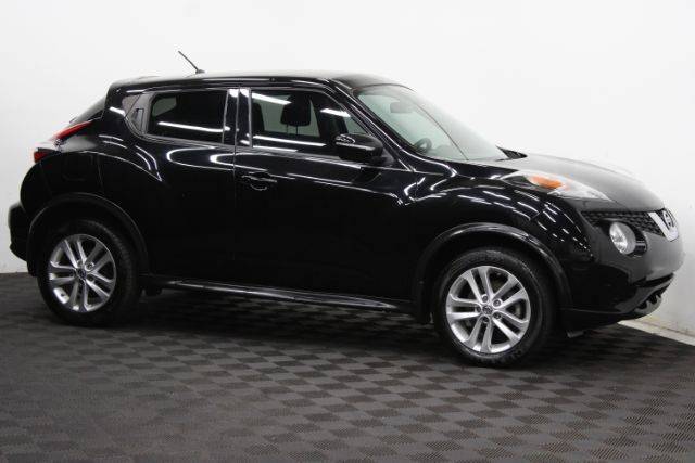 2017 Nissan Juke S FWD photo