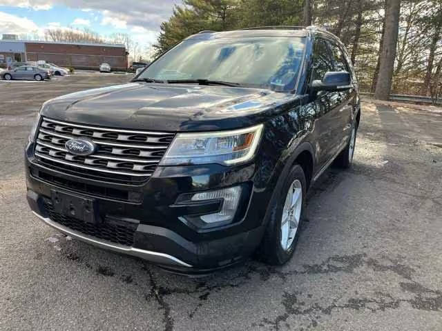 2017 Ford Explorer XLT 4WD photo