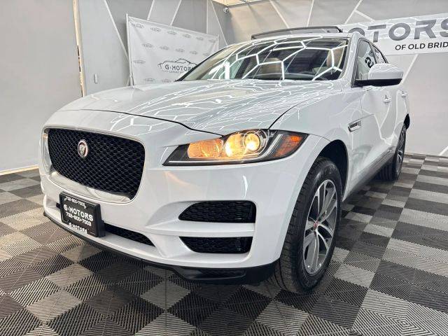 2017 Jaguar F-Pace 35t Premium AWD photo