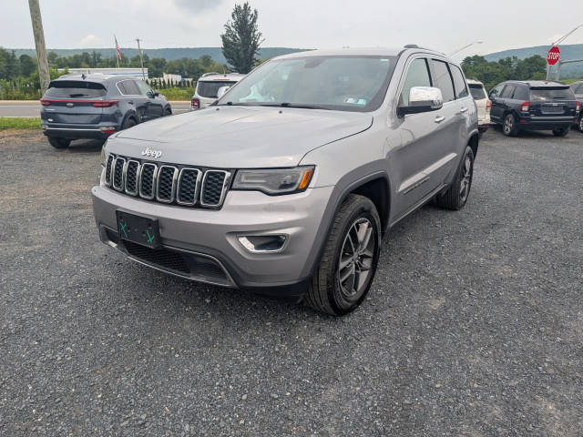 2017 Jeep Grand Cherokee Limited 4WD photo