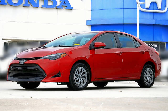 2017 Toyota Corolla LE FWD photo