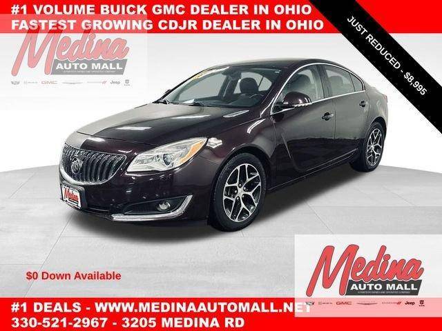 2017 Buick Regal Sport Touring FWD photo